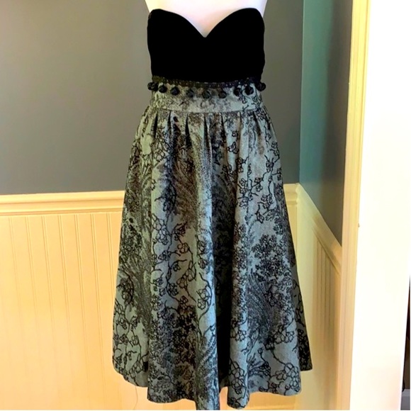 Tibi Dresses & Skirts - - ❤️❤️ Stunning Tibi New York Strapless Dress W/ Velvet Detail size 2❤️❤️